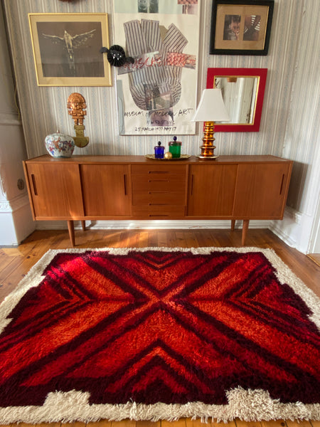 High Pile Rya Rug with Emerald Cut Ruby Motif, Engel-fabrikerna, Sweden