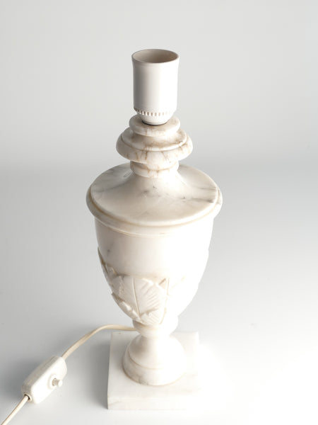 Neoclassical White Florentine Alabaster Table Lamp with Leaf Relief, Italy