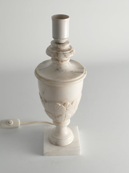 Neoclassical White Florentine Alabaster Table Lamp with Leaf Relief, Italy